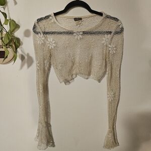 Vintage Cream Lace Long Sleeve Crop Top